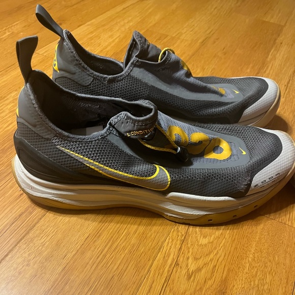 Nike ACG Zoom Air AO bundle with Black Laser Crimson and Grey Metallic Silver - Picture 4 of 10